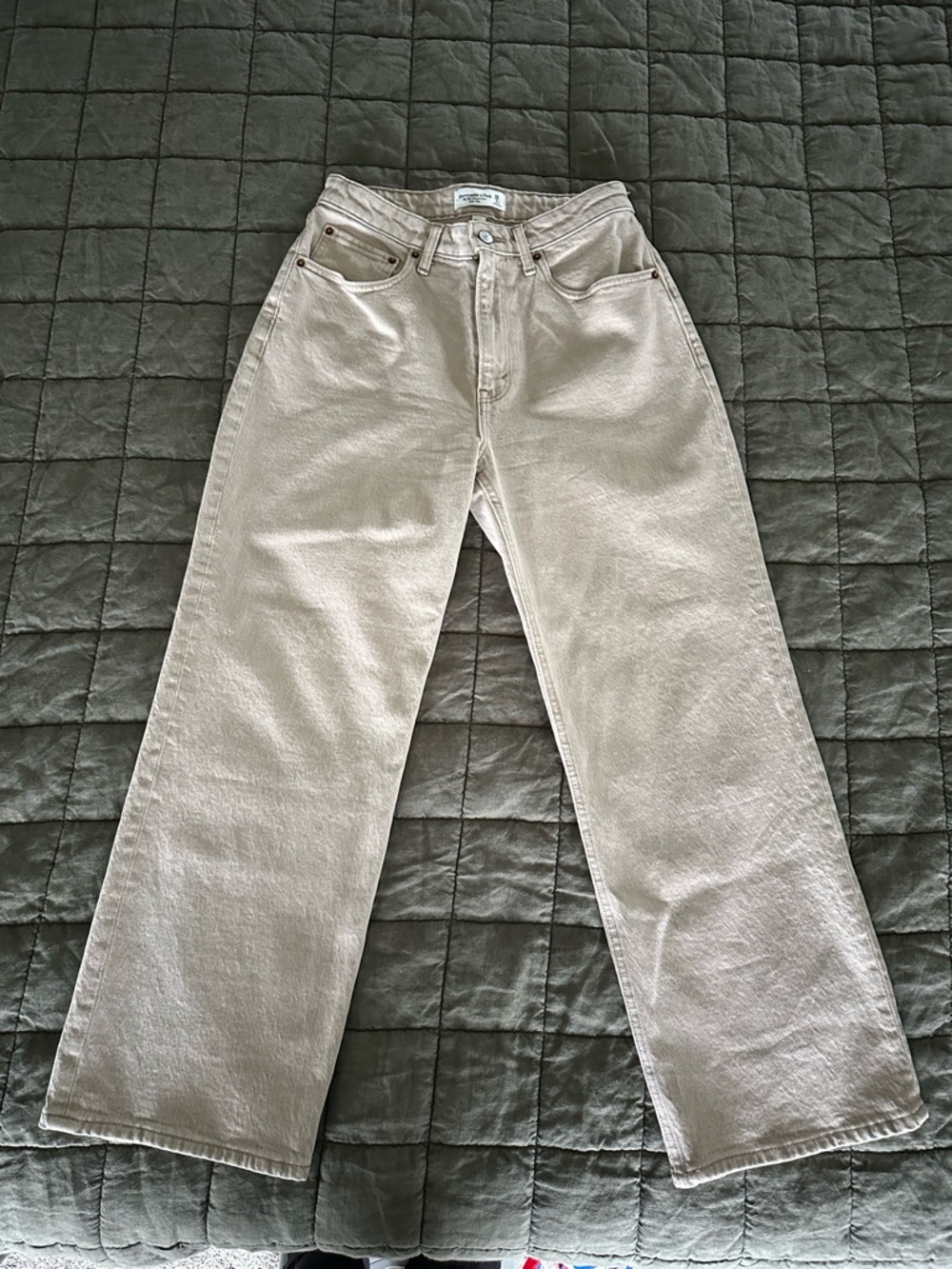 Abercrombie & Fitch Taupe High-Rise Relaxed Jeans